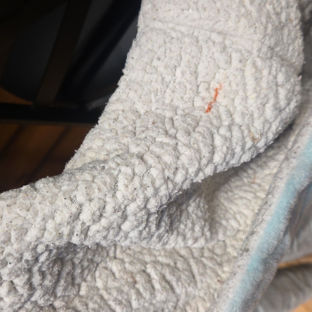 PINK VS ROBE WITH HOOD - Picture 3 of 4